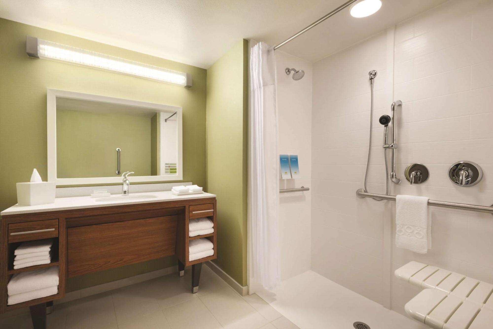 Home2 Suites By Hilton Iowa City Coralville Exterior foto